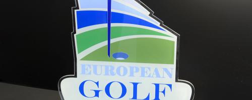 UV-bedrukking op een acryl trofee voor golfkampioenschappen